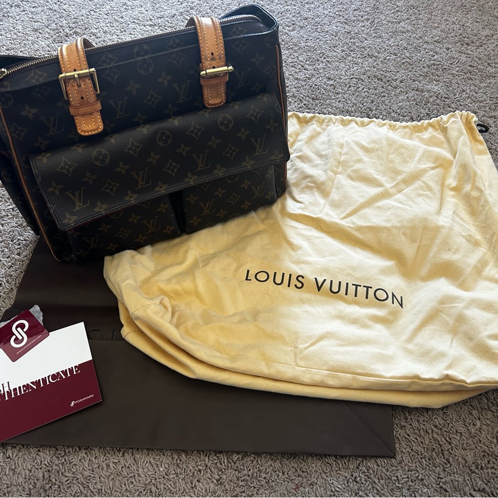 Louis Vuitton Mutipli-Cite monogram bag